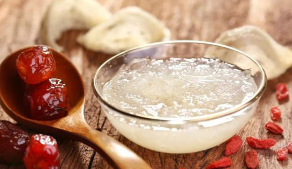 即食燕窩應(yīng)該怎么吃？即食燕窩的吃法和用量是多少？